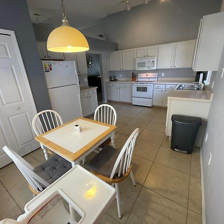 אורלנדו 3 Bedroom Villa With Poolside Cinema And Games Room Close To Theme Parks Sleeps 6 Plus 2 מראה חיצוני תמונה